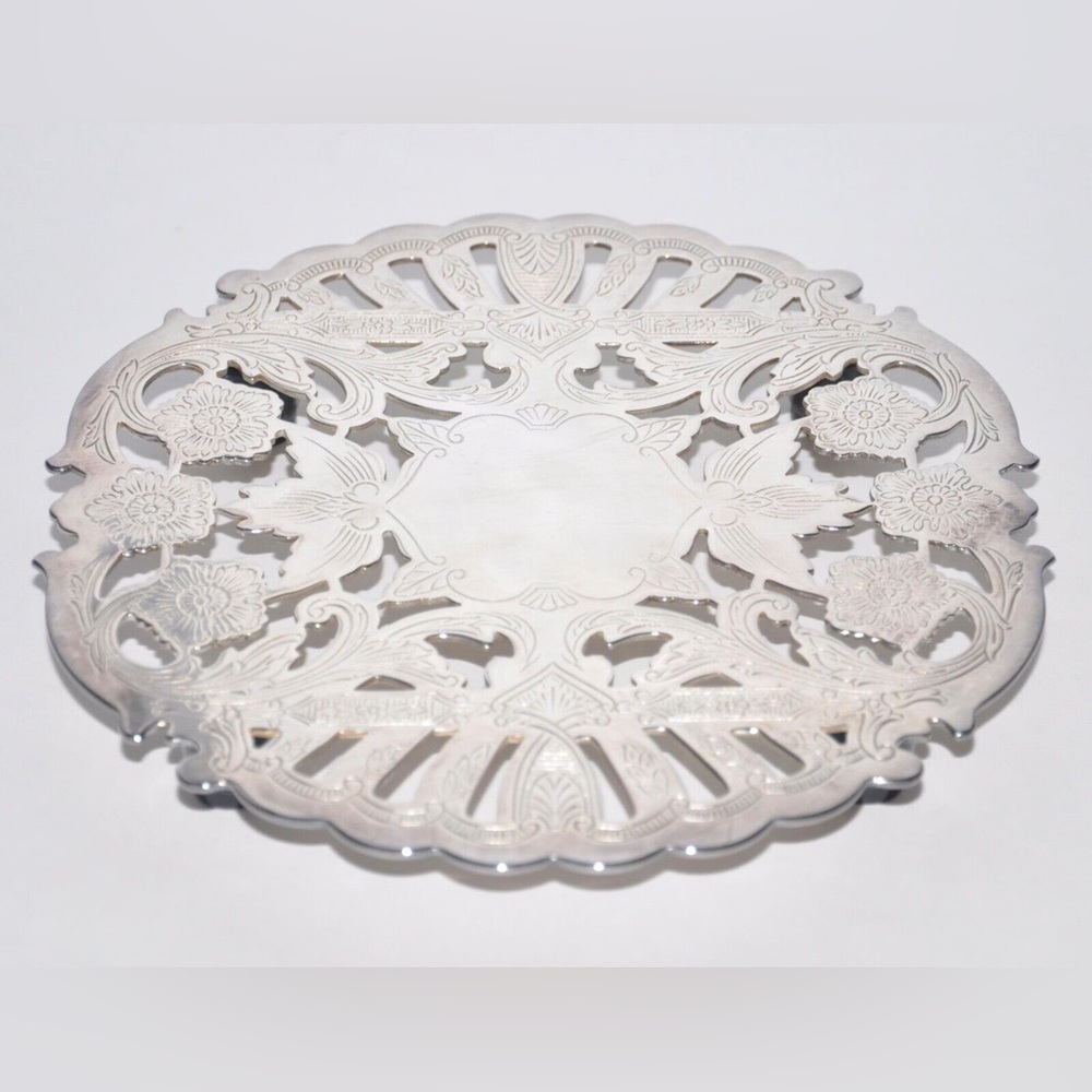 Wallace Silver Plated Engraved Trivet Vintage Footed #7321